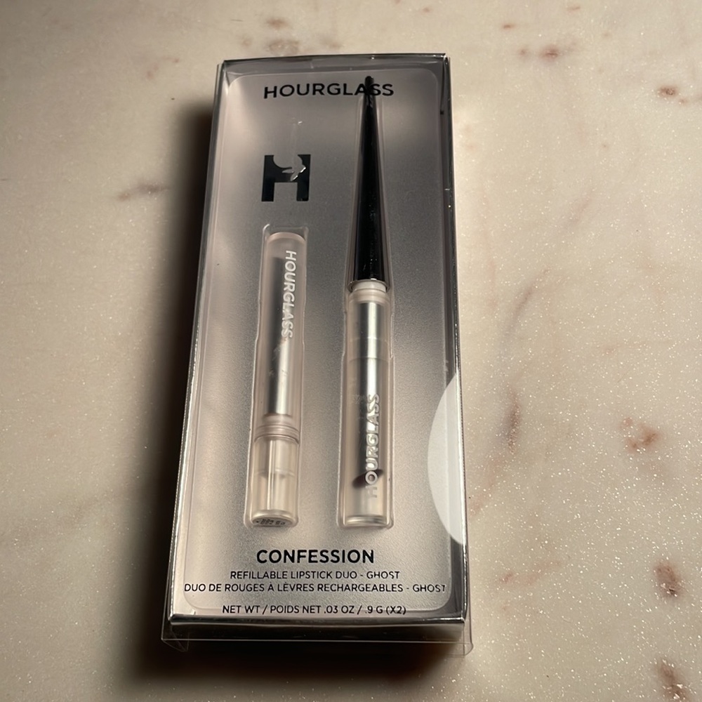 Hourglass confession lipstick duo, two colors in one unique package